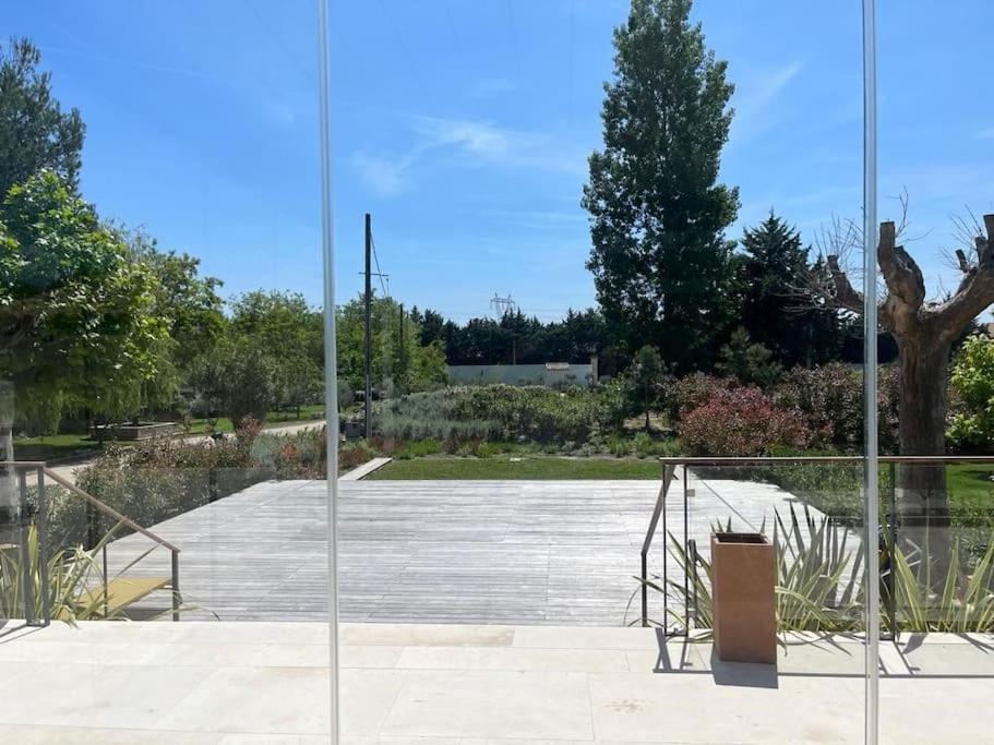Villa Des Jacinthes Tarascon Bagian luar foto