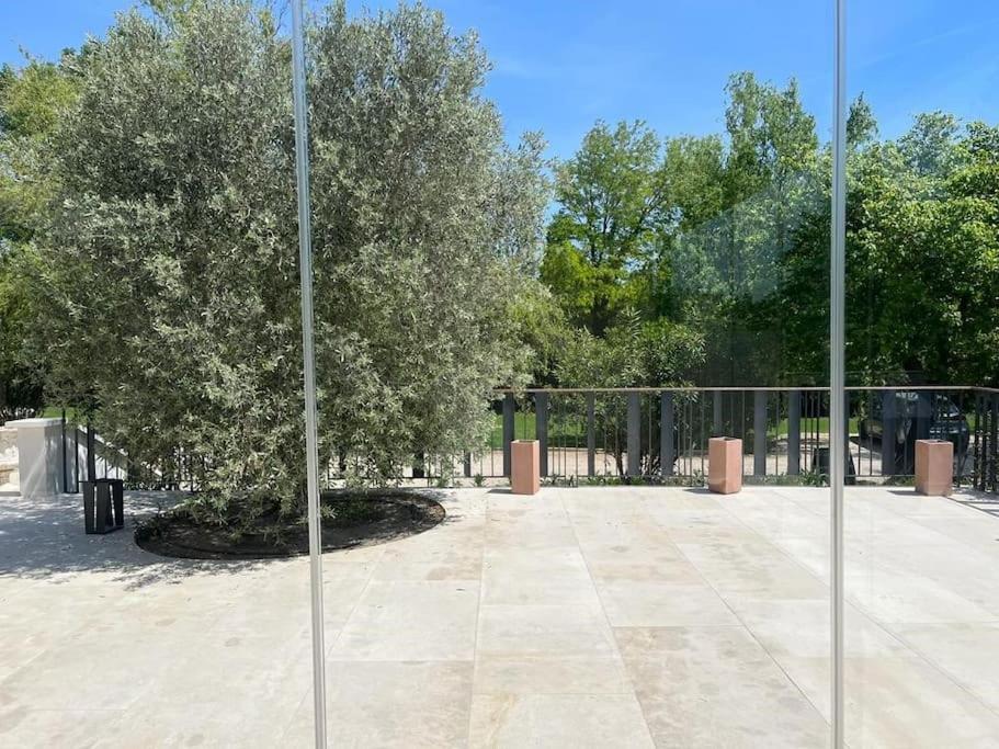 Villa Des Jacinthes Tarascon Bagian luar foto